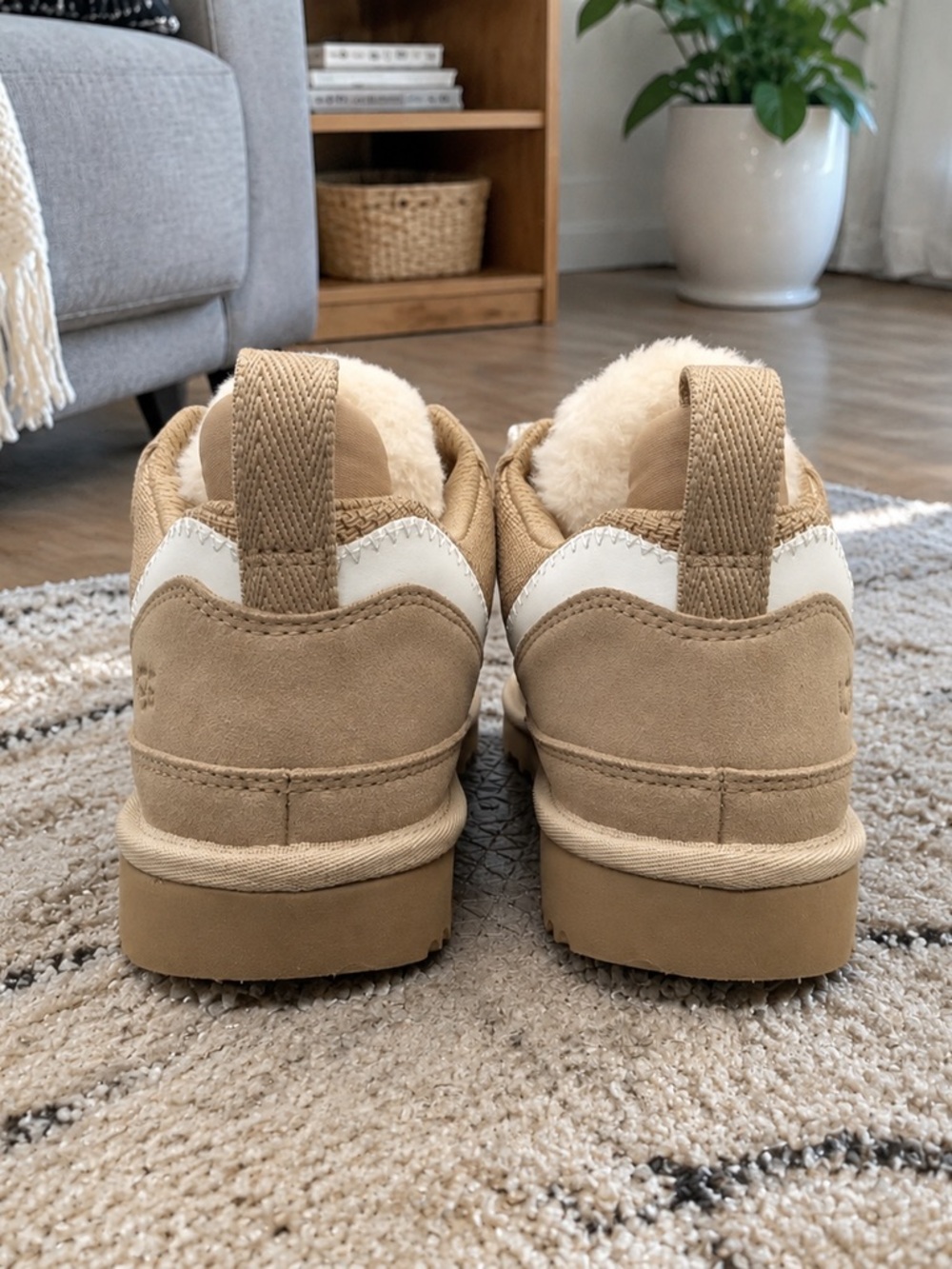 Kids Casual Shearling-Lined Sneakers - Tan & White